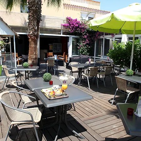 & Gil De France Cap D'agde